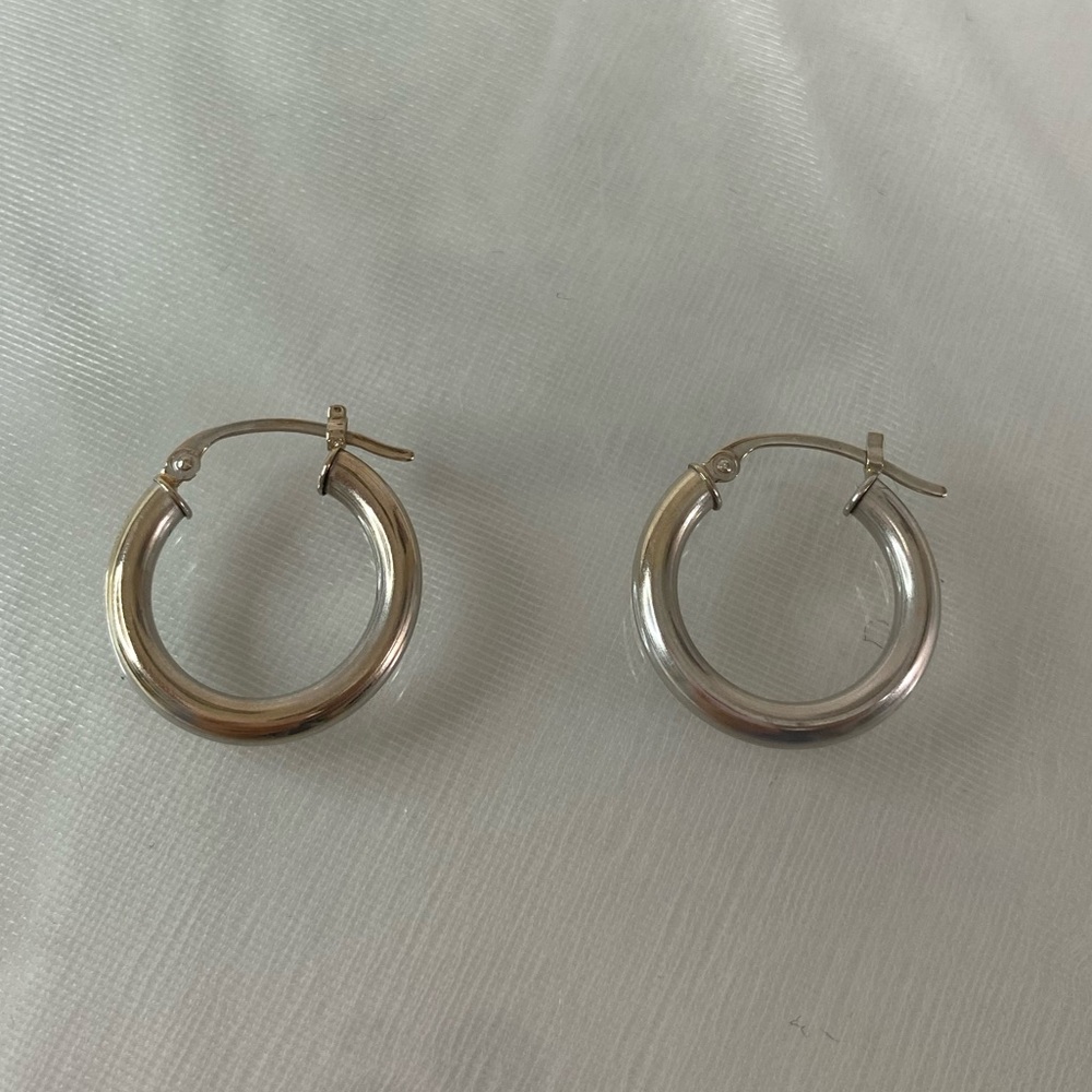 14K WHITE GOLD classic hoop earrings REAL GOLD .75” - Picture 5 of 11